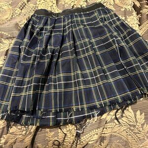 Black/blue/yellow/white medium skirt